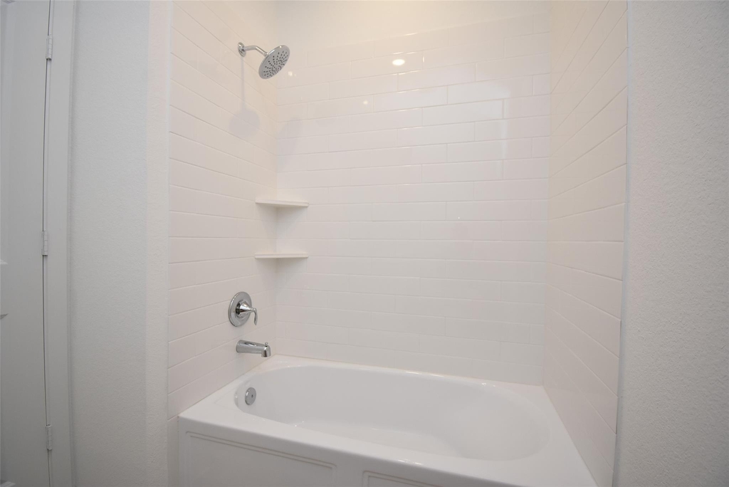 6303 Golden Seaton Drive - Photo 29