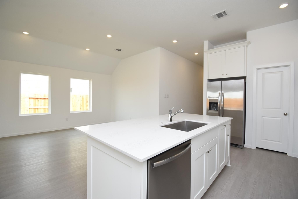 6303 Golden Seaton Drive - Photo 7