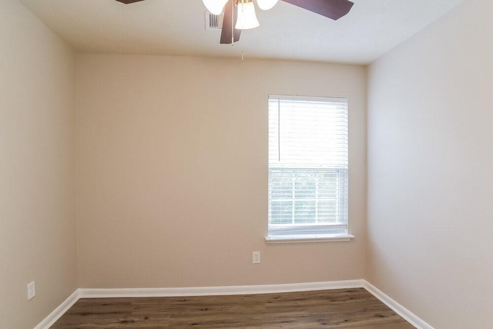 8138 Sanders Glen Lane - Photo 9