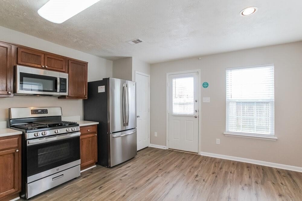8138 Sanders Glen Lane - Photo 4