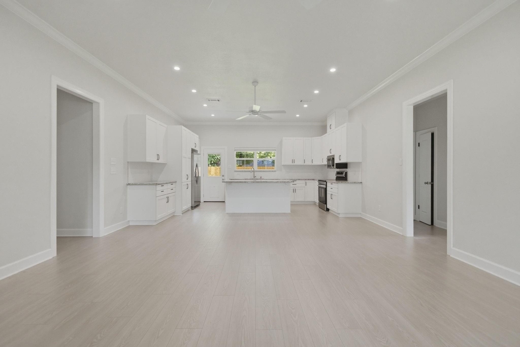 3418 Shadowcrest Lane - Photo 2
