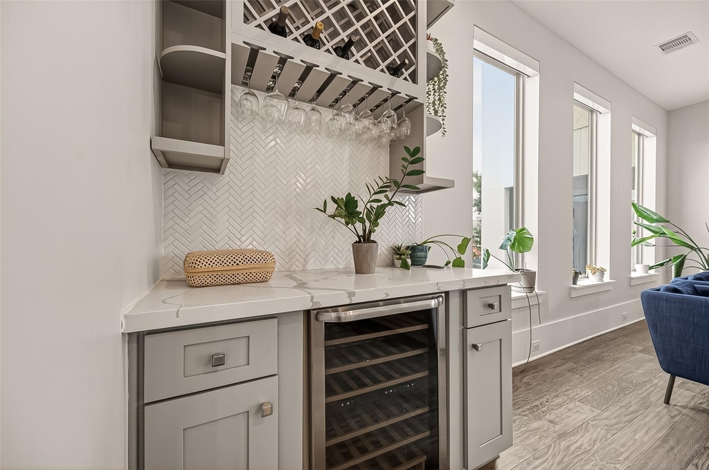 1810 Branard Street - Photo 6