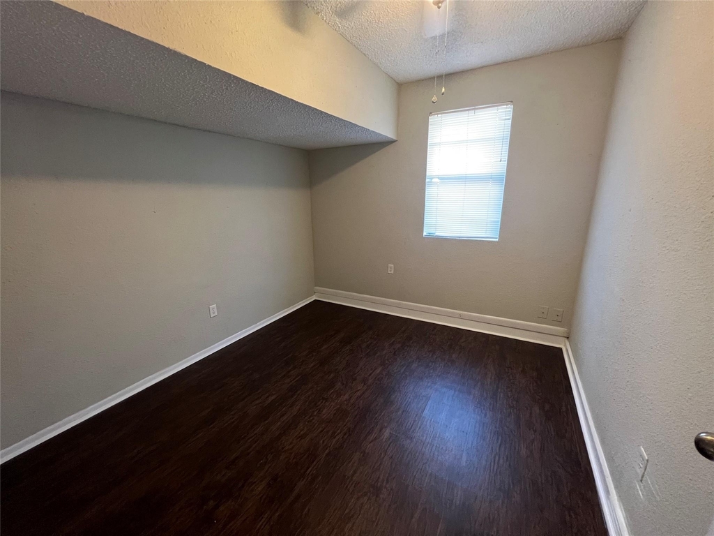 222 Ruslee Street - Photo 7