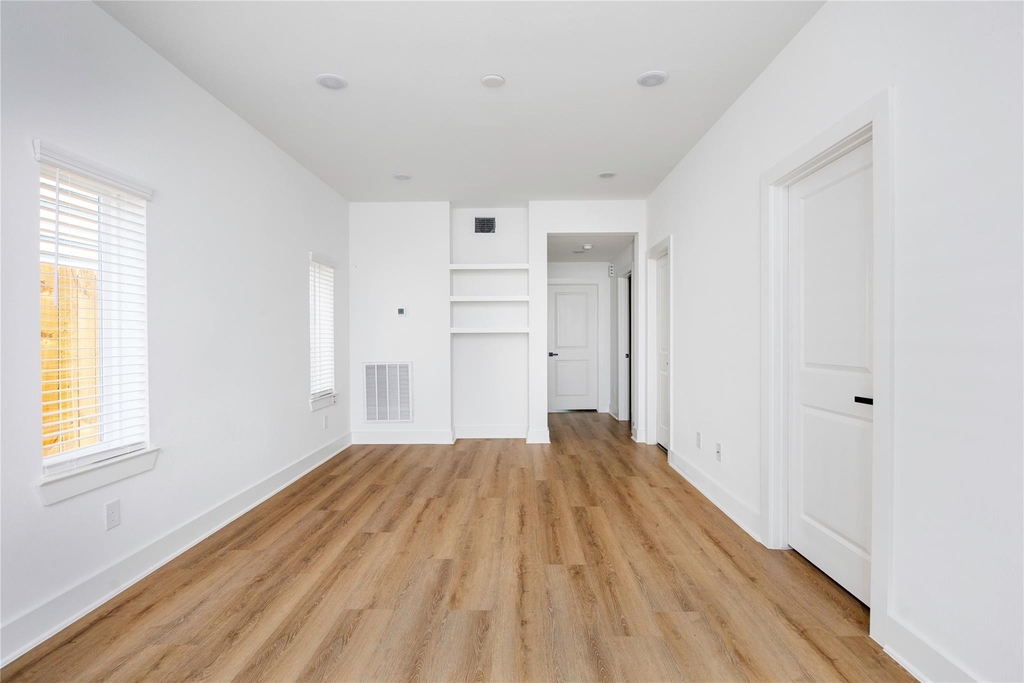 934 South Lane - Photo 11
