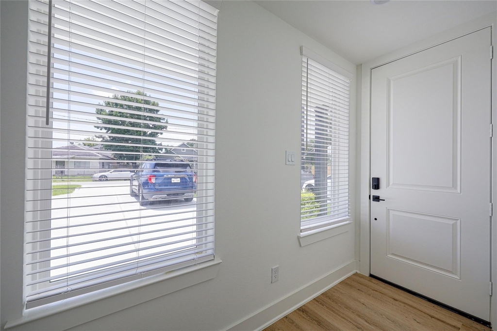 934 South Lane - Photo 4