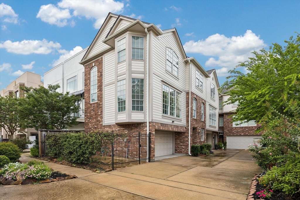 4408 Floyd Street - Photo 1