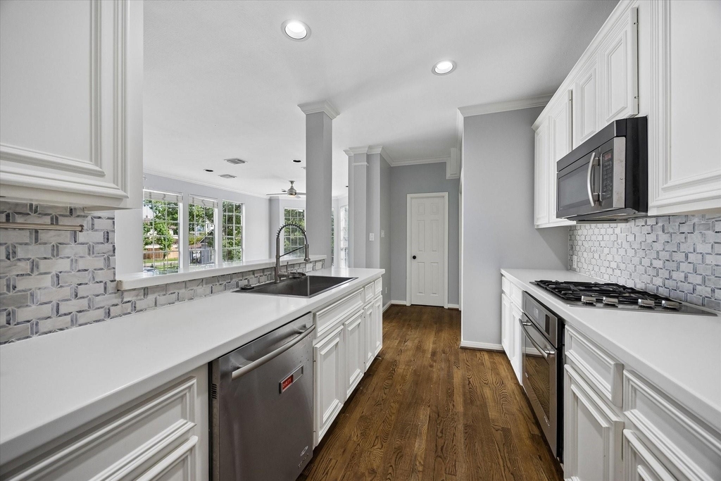 4408 Floyd Street - Photo 13