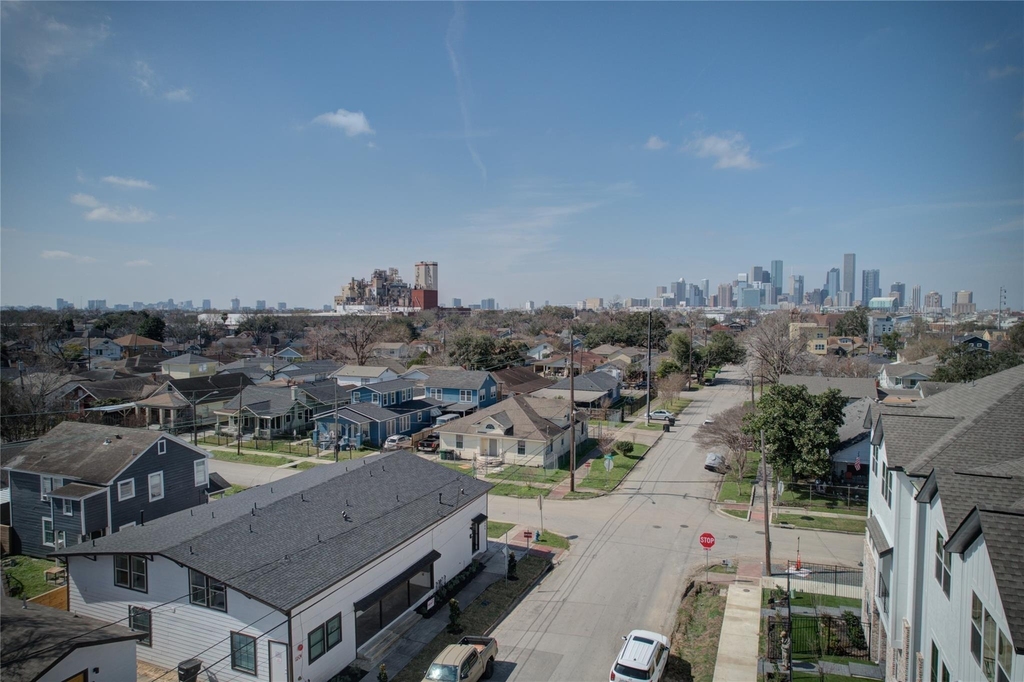 201 Eastwood Unit S1 Street - Photo 1