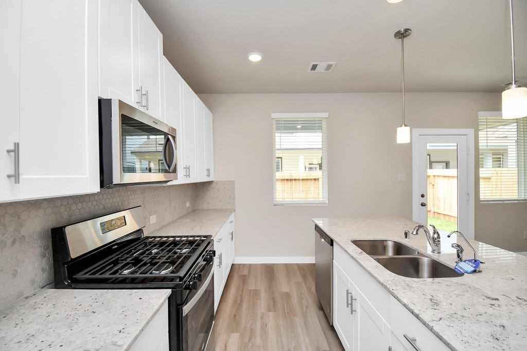 8408 Rising Stream Drive - Photo 20