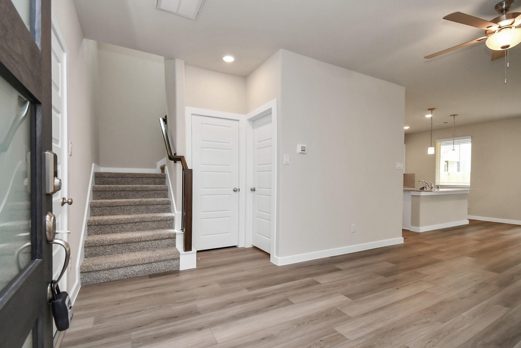 8408 Rising Stream Drive - Photo 7