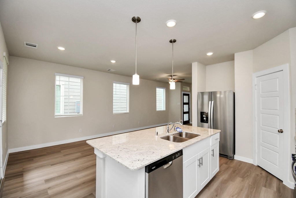 8408 Rising Stream Drive - Photo 18