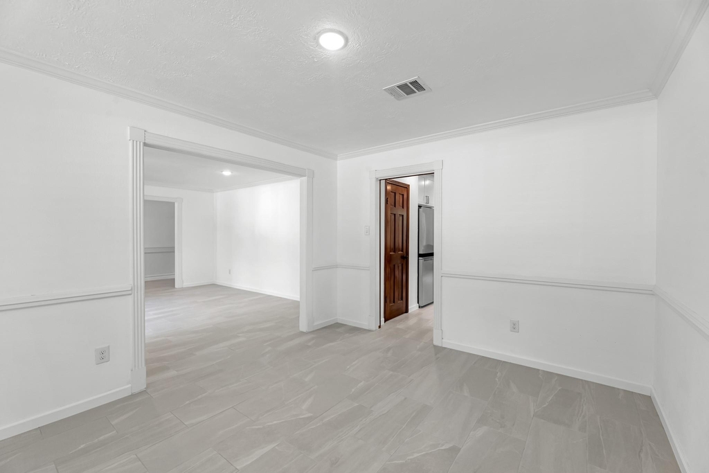 8011 Liberty Elm Court - Photo 21