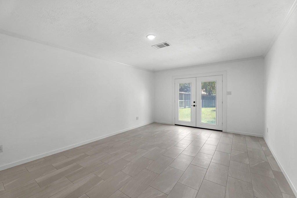8011 Liberty Elm Court - Photo 19