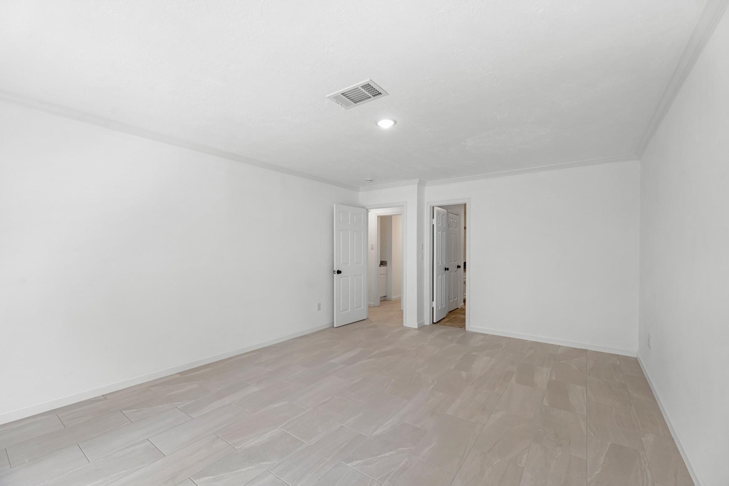 8011 Liberty Elm Court - Photo 20