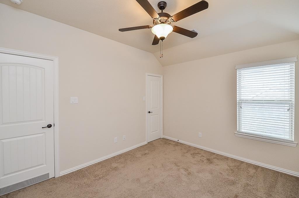 9411 Sparrow Creek Court - Photo 18