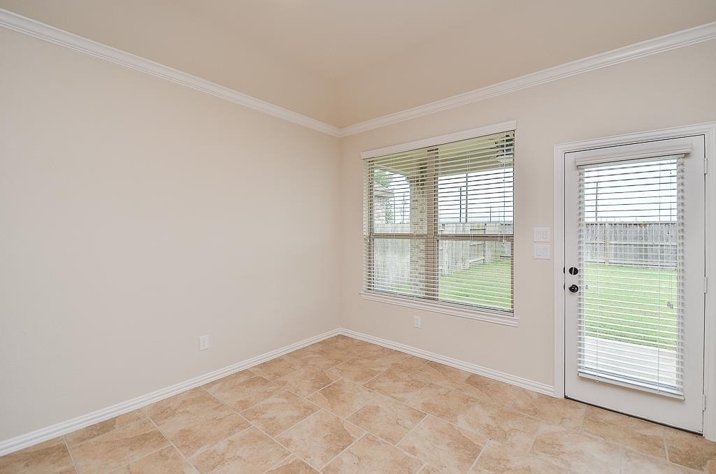 9411 Sparrow Creek Court - Photo 14