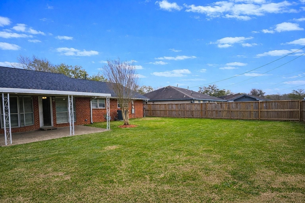 802 James Street - Photo 20
