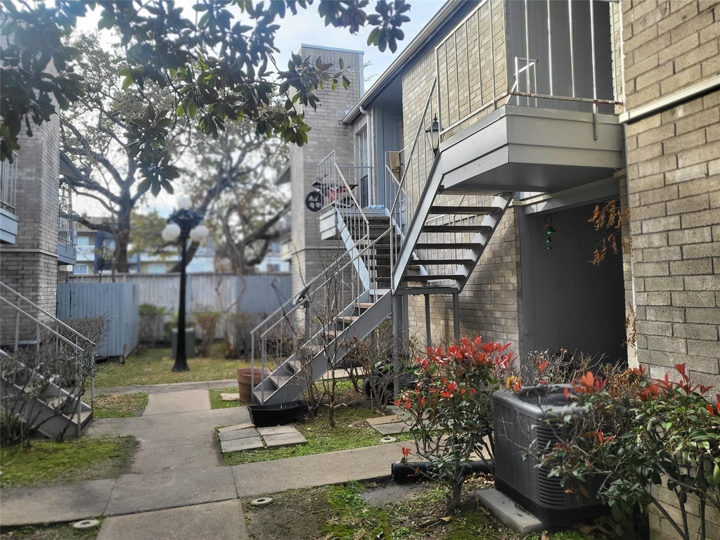 7400 Bellerive Drive - Photo 11