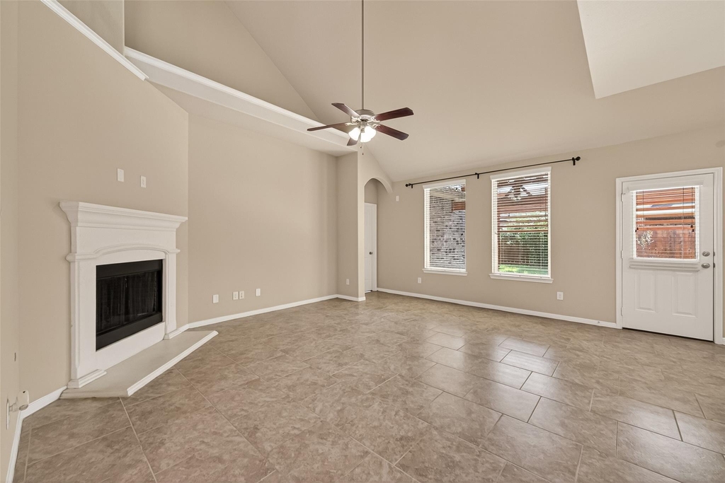23935 Via Fiore Drive - Photo 10