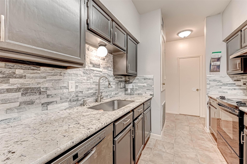 3780 Tanglewilde Street - Photo 19