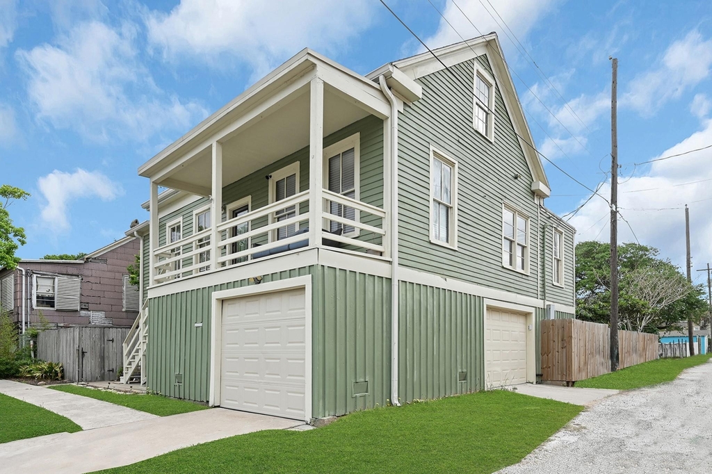 1410 17th Street - Photo 1