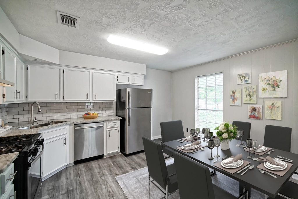 308 Lawrence Street - Photo 6