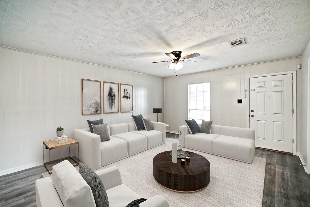 308 Lawrence Street - Photo 2