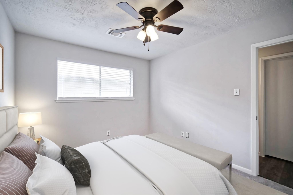 308 Lawrence Street - Photo 18