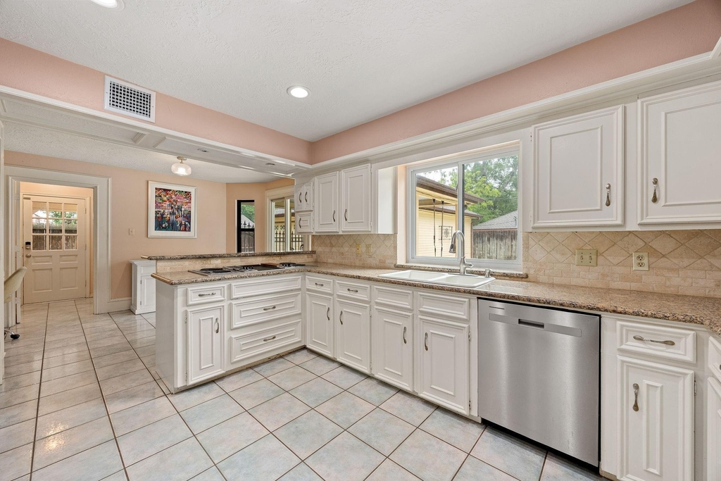12914 Ivyforest Drive - Photo 14