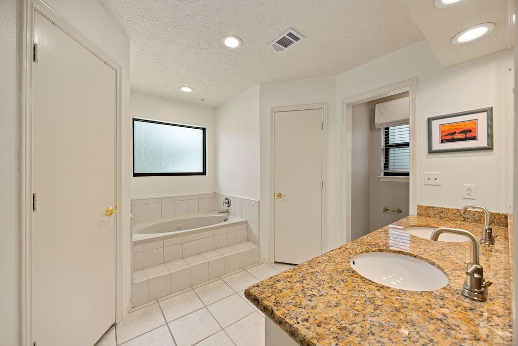 12914 Ivyforest Drive - Photo 18