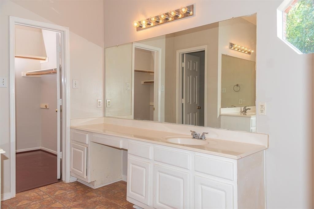 15411 Seminole Canyon Drive - Photo 37