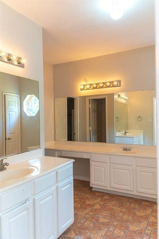 15411 Seminole Canyon Drive - Photo 21