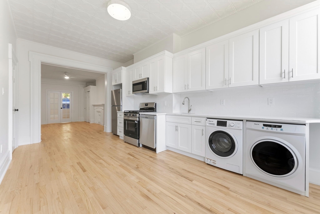 163 Bedford Avenue - Photo 11