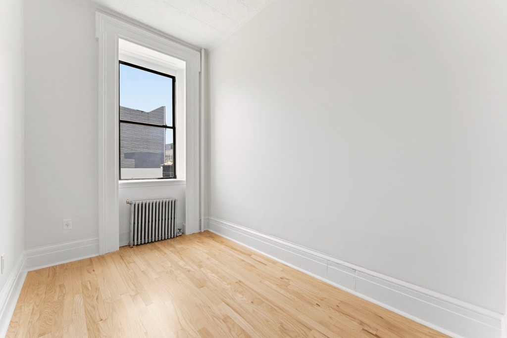 163 Bedford Avenue - Photo 12