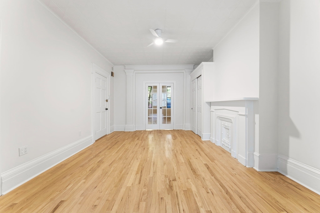 163 Bedford Avenue - Photo 7
