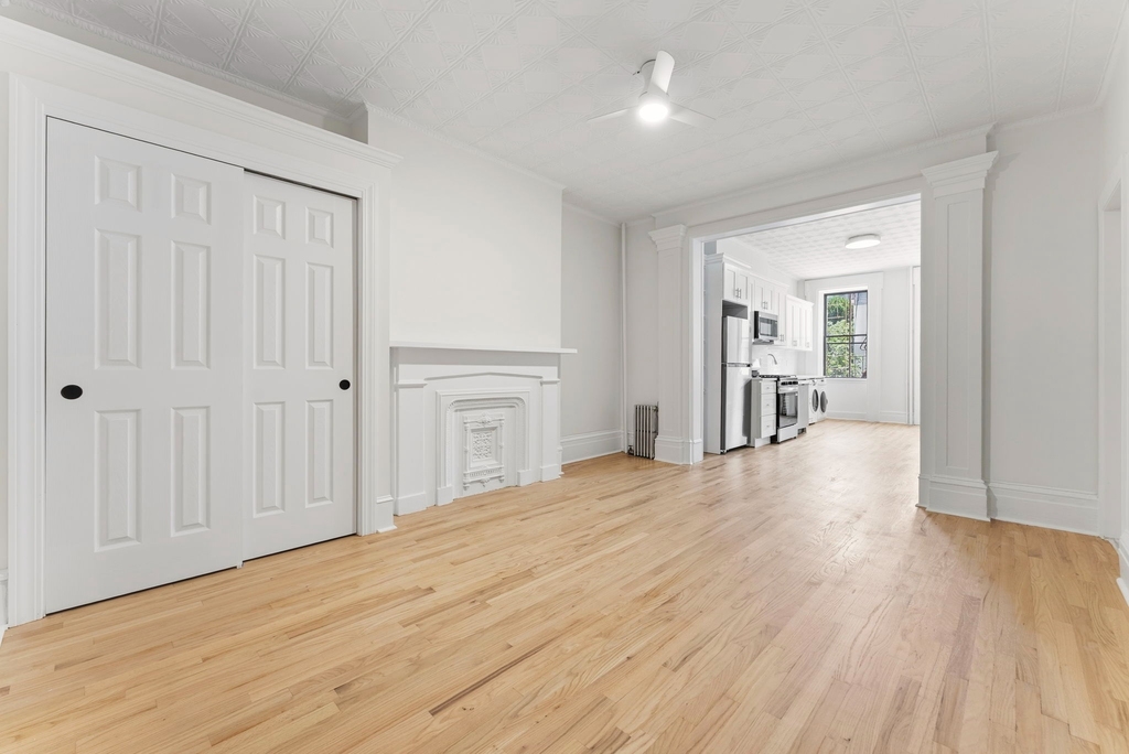 163 Bedford Avenue - Photo 8