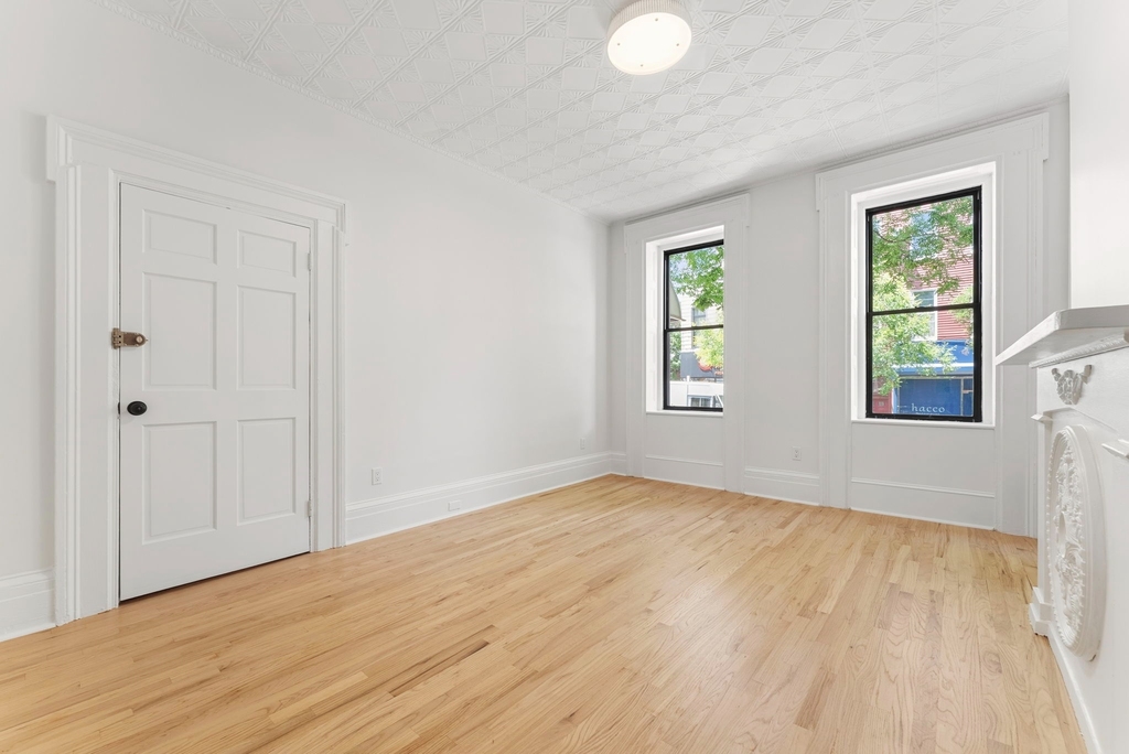 163 Bedford Avenue - Photo 6