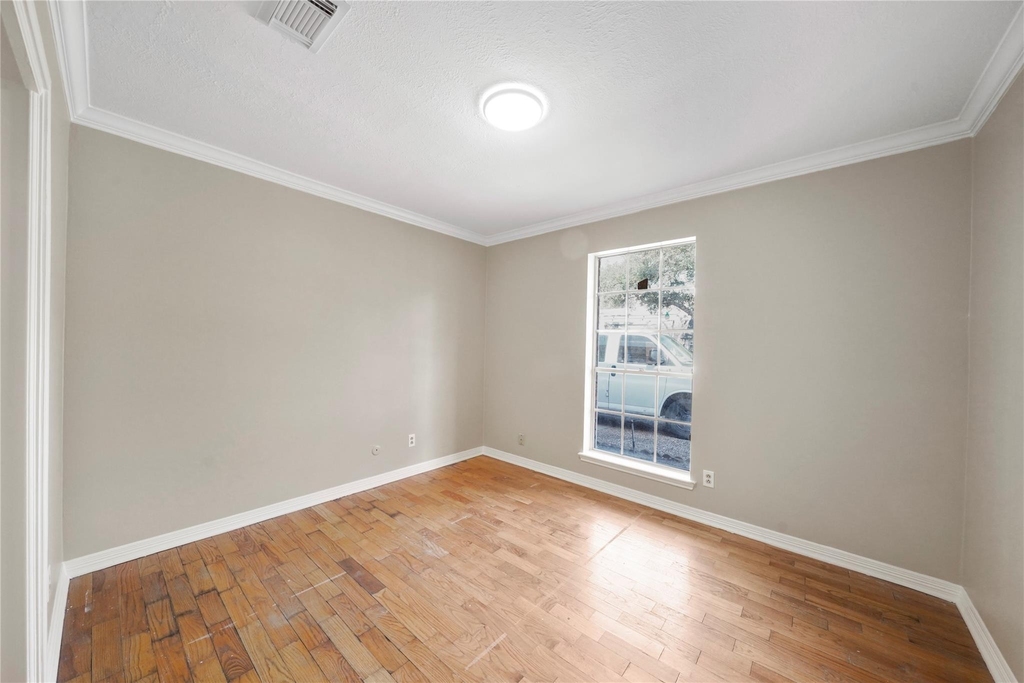 16121 Singapore Lane - Photo 16