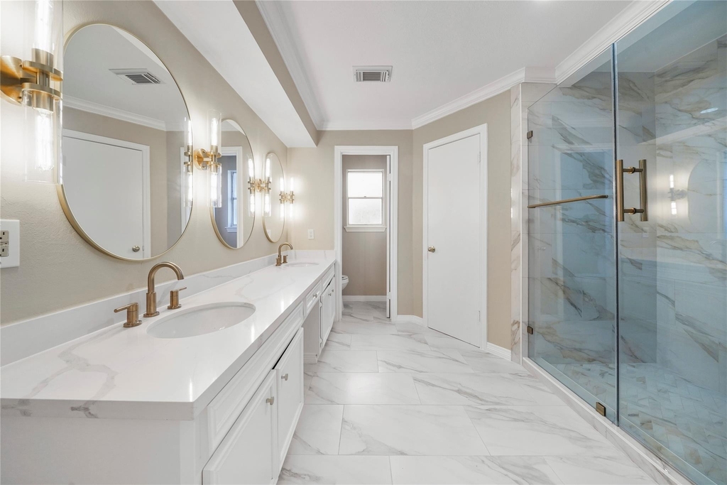 16121 Singapore Lane - Photo 5