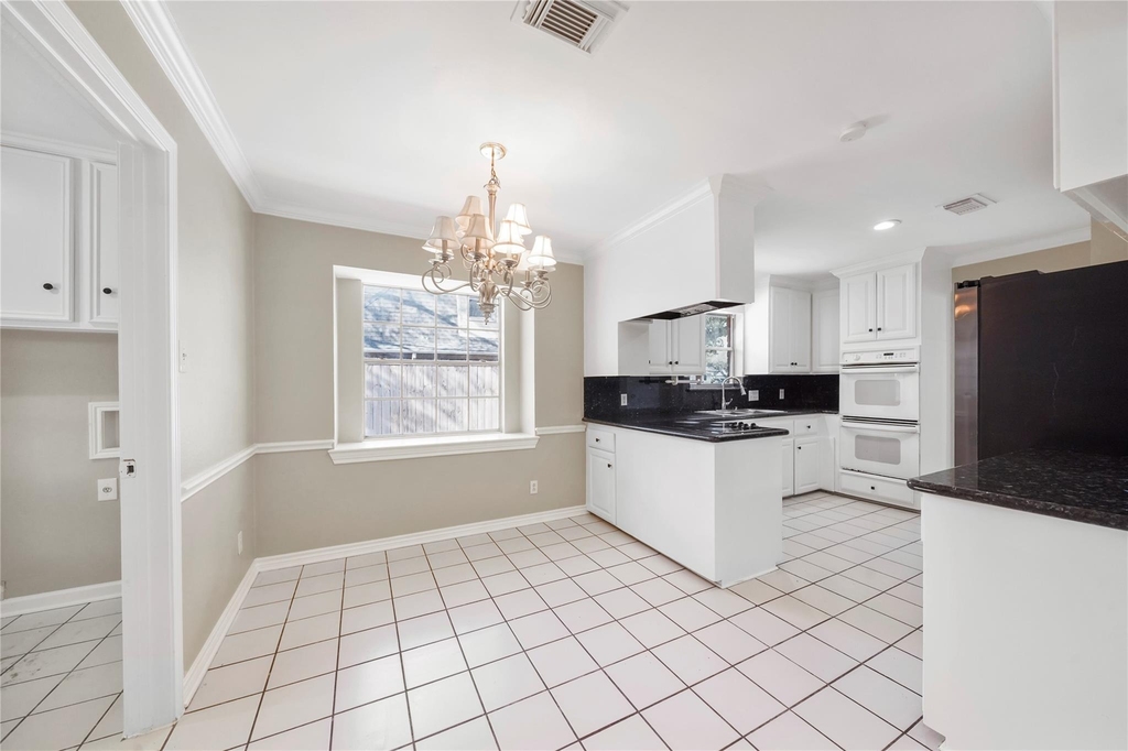 16121 Singapore Lane - Photo 13