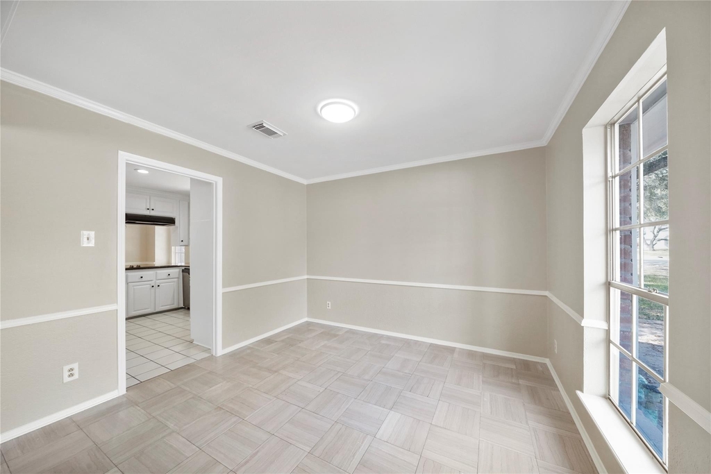 16121 Singapore Lane - Photo 10