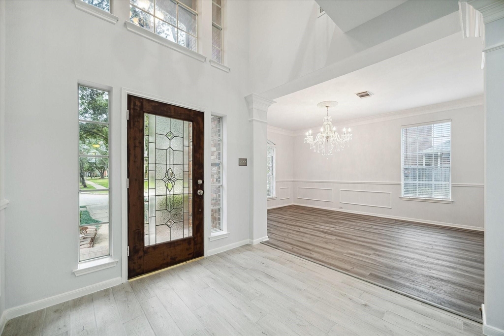 2715 Oakland Drive - Photo 3