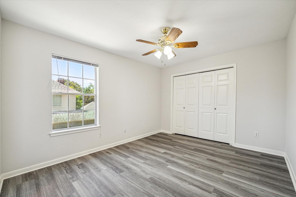 2715 Oakland Drive - Photo 25