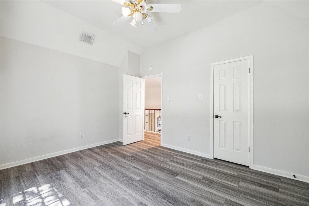 2715 Oakland Drive - Photo 28