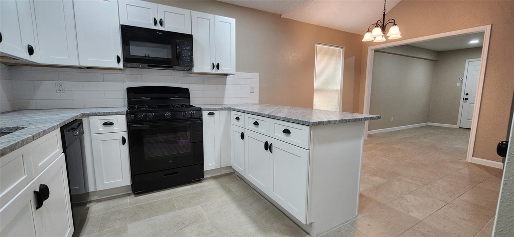 128 Lasso Street - Photo 11
