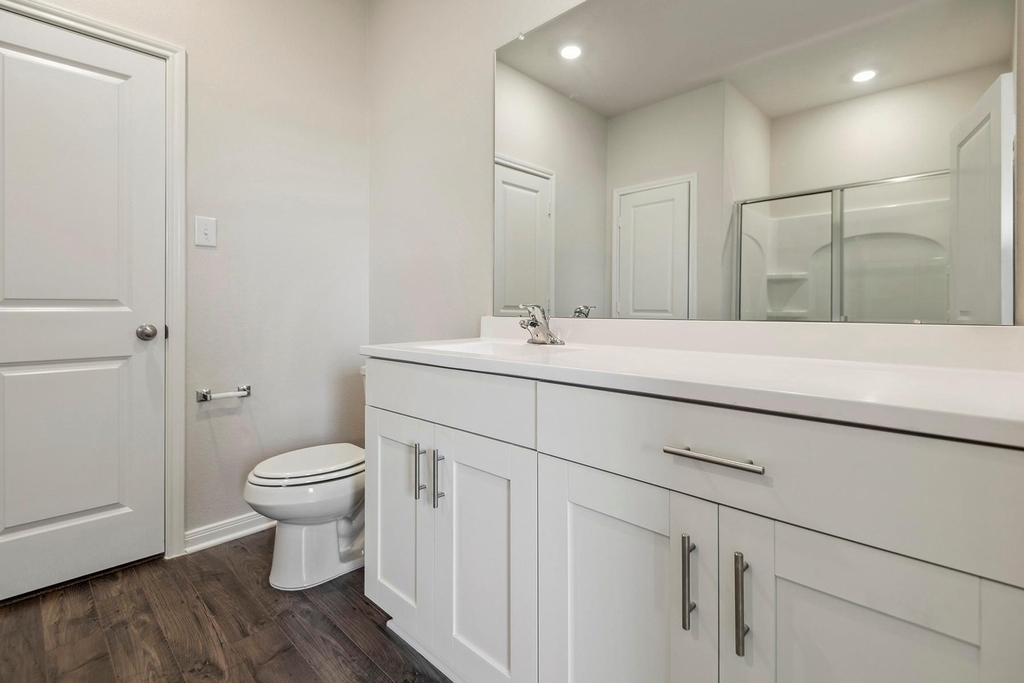 15858 Berry Hill Drive - Photo 10