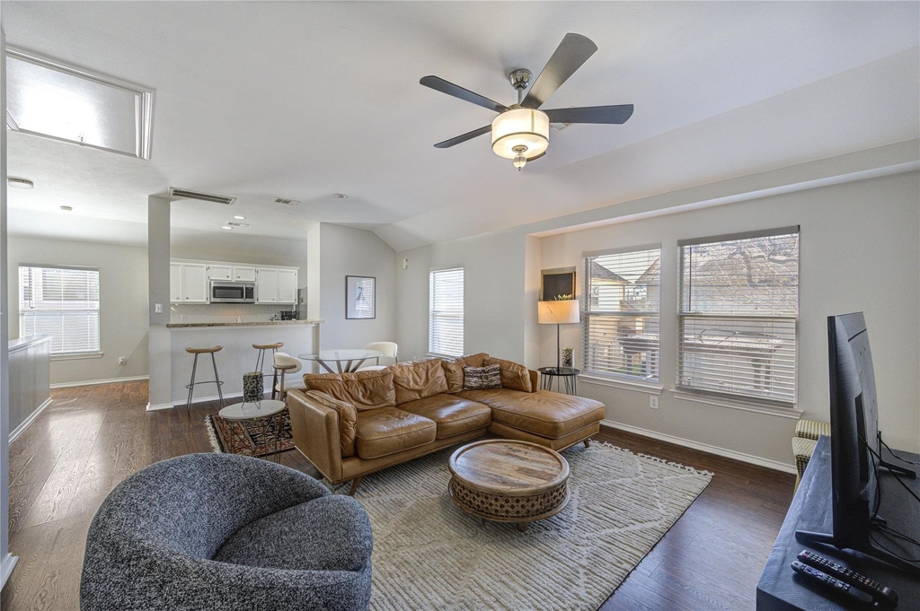 1838 Wheeler Street - Photo 2