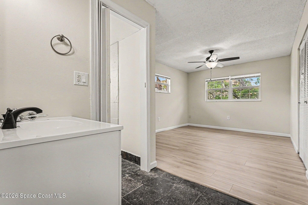 3135 Shady Dell Lane - Photo 11