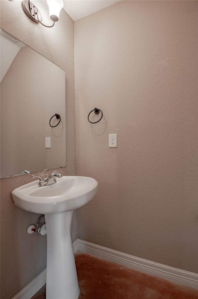 2002 20th Street - Photo 12