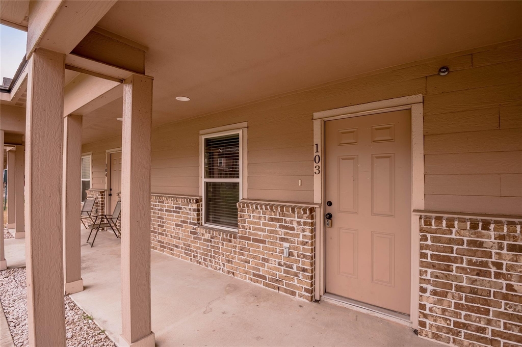 2002 20th Street - Photo 2